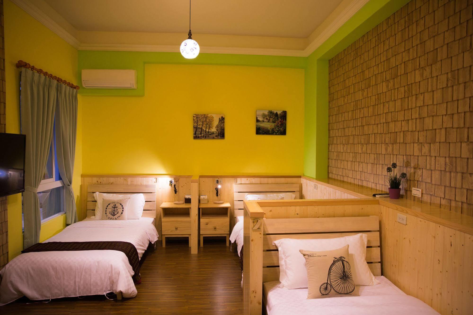 輕旅小站 Soft Travel Hostel Taitung Exterior photo